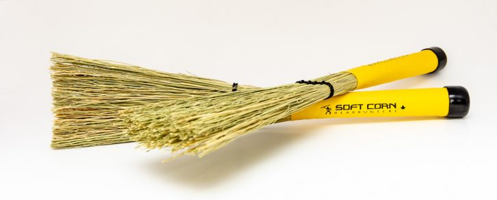 HeadHunters Soft Corn — sorghum broom corn sewn into a fan flare for brush-style play. 2 O-rings, gripped handle. Gentle tone. Made in Canada.