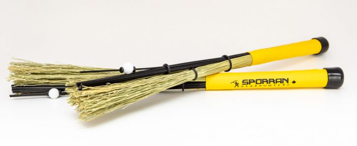 HeadHunters Sporran — 2 sorghum bundles with poly centre and nylon ball tip. Three playing configurations, one stick. Made in Canada.