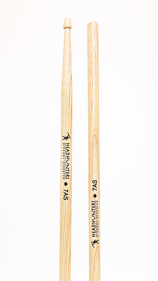 HeadHunters Hickory Classic 7AS drumsticks, 405mm extended length American hickory, lightweight jazz and orchestral sticks, isolated on white background