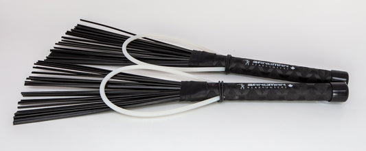 HeadHunters Sandman — polypropylene filaments with adjustable nylon hoop. Big fat snare sound and auto-focus cymbal connection. Made in Canada.